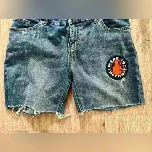 MOSSIMO -Denim Cutoff Short Size 4. Skinny Boyfriend with Made in Detroit patch - Picture 5 of 9